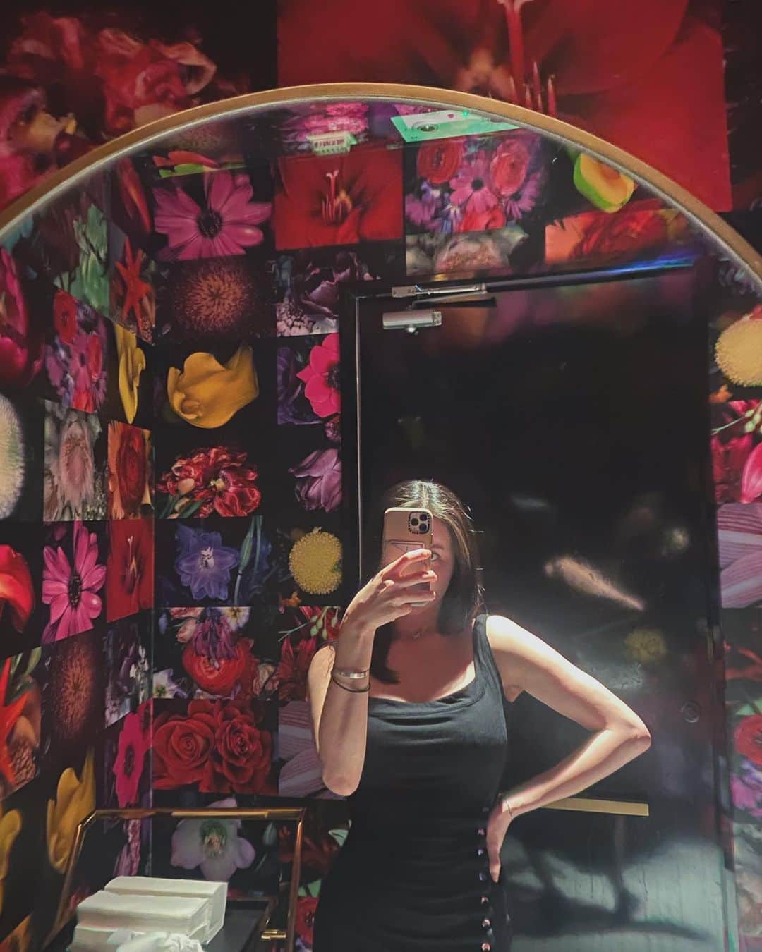 大石絵理のインスタグラム：「i missed you so bad 🇭🇰🍒🥀🍅」
