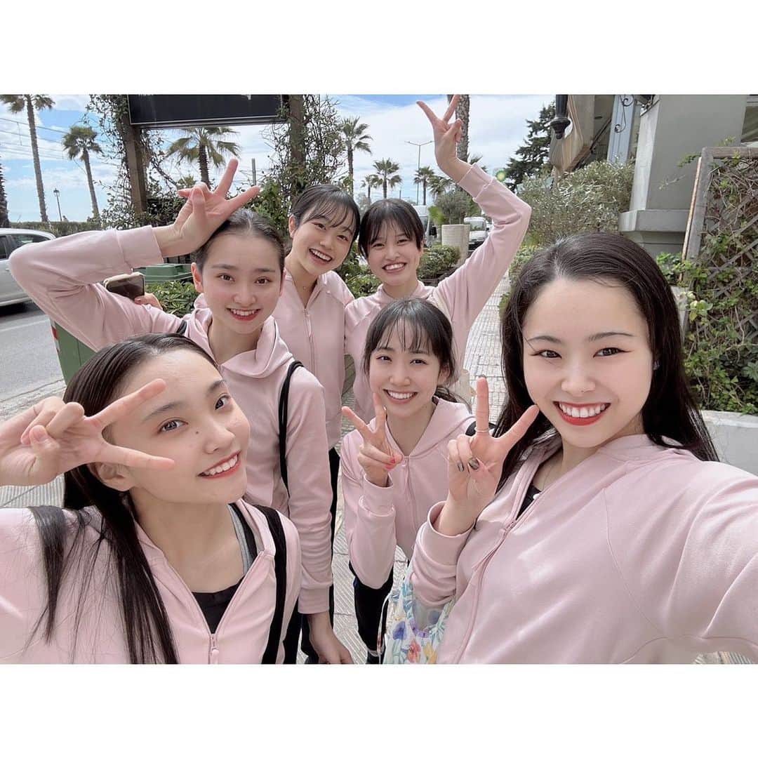竹中七海のインスタグラム：「おそろい😊 この色めっちゃ可愛い〜🫶  #ピンクパーカー #Chacott  #フェアリージャパンPOLA #新体操」