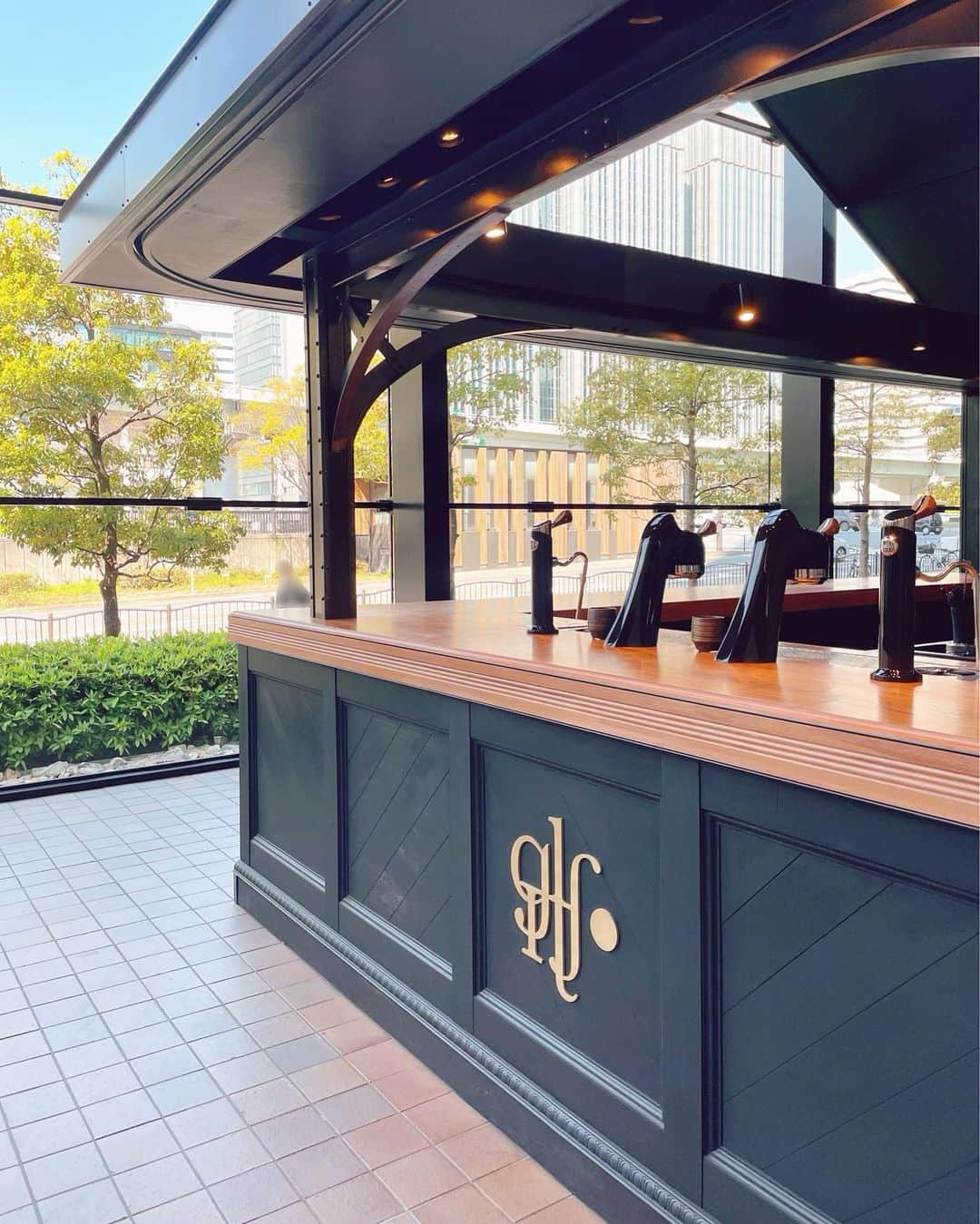 ハンナミのインスタグラム：「☕️✨🌳  ラテおいしかった ♡」