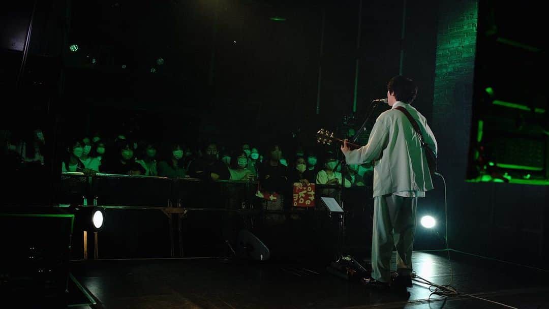 上野大樹のインスタグラム：「メジャーデビュー日。東京。単独公演。  ありがとうございました！ 配信で見てくれたみんなもありがとう。 本当に沢山の人のお陰でまた次のステージに行けることになりました。改めて僕からも感謝を伝えさせて下さい。ありがとう！  またここから気合い入れて、次は新緑ツアー行って参ります。みんな沢山きてくれ！！」