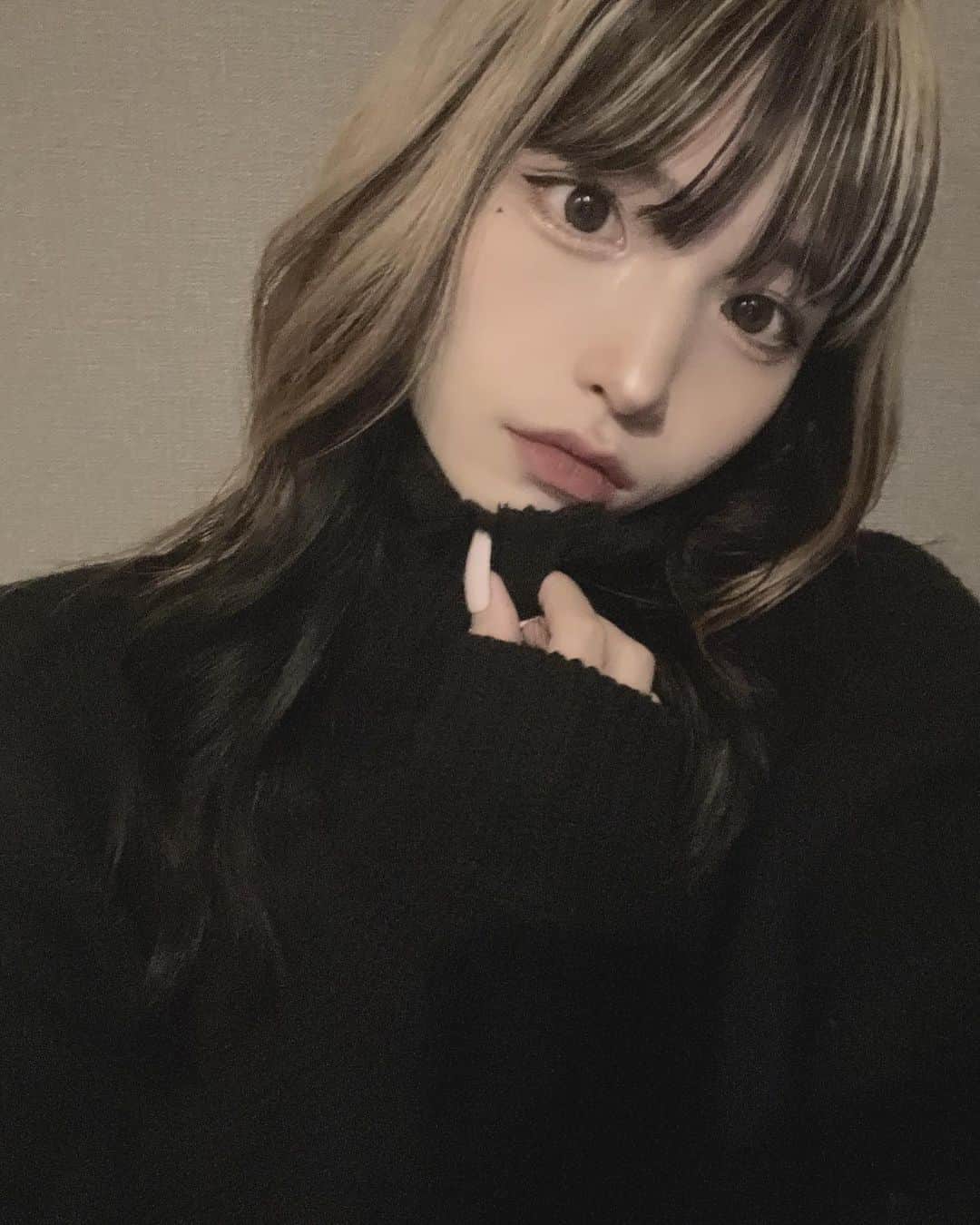 のインスタグラム：「アイライン短めハマってる」