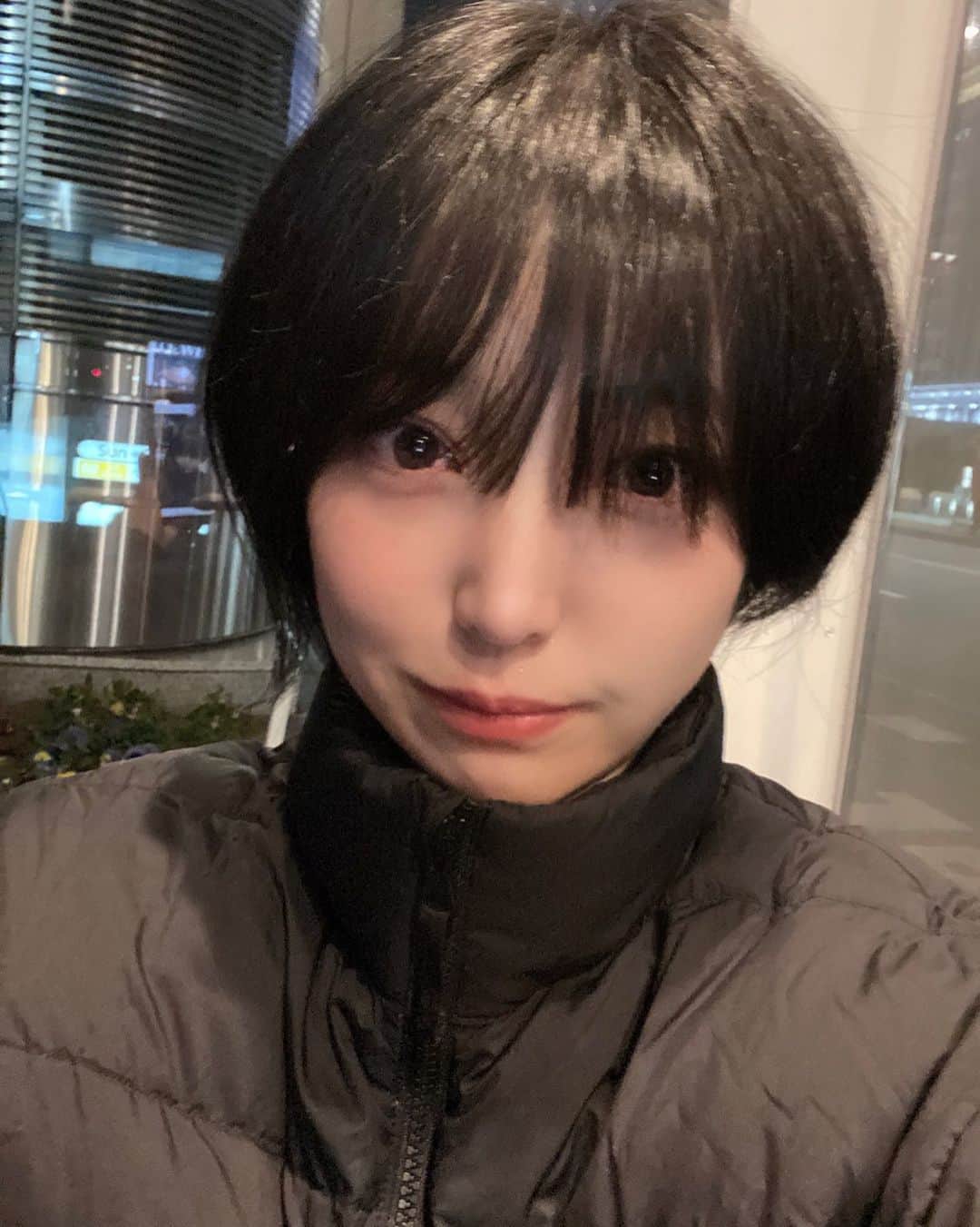 のインスタグラム：「元気にしてます‼︎ 地方での寝起き写真📷 ママにはどこの少年かと思ったって言われました👦  #japanesegirl #japan_portrait #tokyocameraclub #東京カメラ部 #人像攝影 #人像 #人像摄影 #彼女感 #黒髪ボブ #黒髪女子 #ショートヘア女子 #ボブ #サロモ #あの日の心を映して #mv #役者 #ファインダー越しの私の世界 #japanesemodel #彼女感 #あざとい系女子 #good_portraits_world #映像クリエイター #映像クリエイターと繋がりたい #as_archive #world_photography_page #ポトレの世界 #ポトレ女子 #kawaii #kawaiigirl #透明感女子」