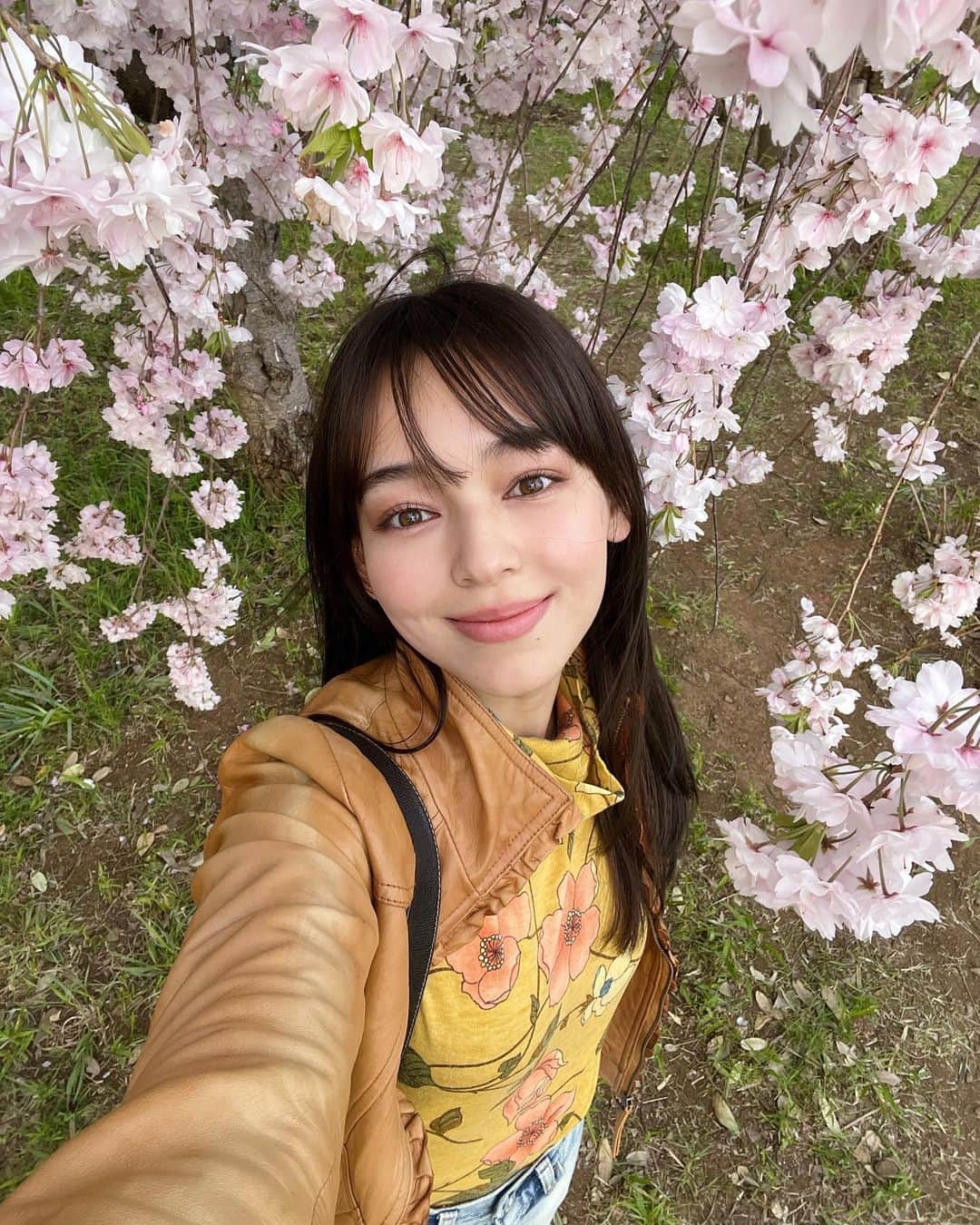 世良マリカさんのインスタグラム写真 - (世良マリカInstagram)「滑り込み🌸 皆んなはいつもどこでお花見するのー！教えて🌷  #桜 #春 #sakura #japan #cherryblossom #good_portraits_world」4月5日 21時03分 - seramali_jsmn