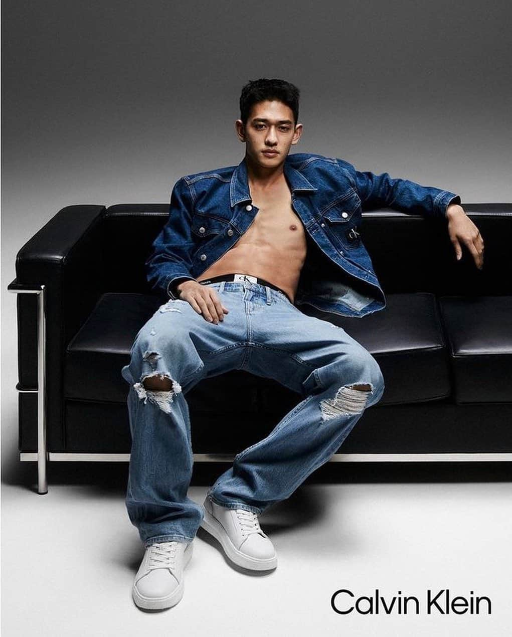 Keisuke Asanoのインスタグラム：「Calvin Klein SS23 APAC Campaign  Photographer: Jungwook Mok @mokjungwook Director & D.O.P: Andy Iere Kim @illuminatek  Creative and Casting: BOH Project @boh.project Art and Styling Direction: Y Hui @ymans Executive Producer: Jeffrey Jin @jeffreyjin_ Producers: Daye Noh @daye__n Youngmin Song @_wwmu  Set Designer: Hoseung Shin @summerskythunderstorm Stylist: Mingyu Lee @f22lmin Hair Artist: Hyunggyu Ahn @brogyu Makeup Artist: Eunyeong Baek @100_eun0  Sound Designer: Joonkwak @joonkwak」