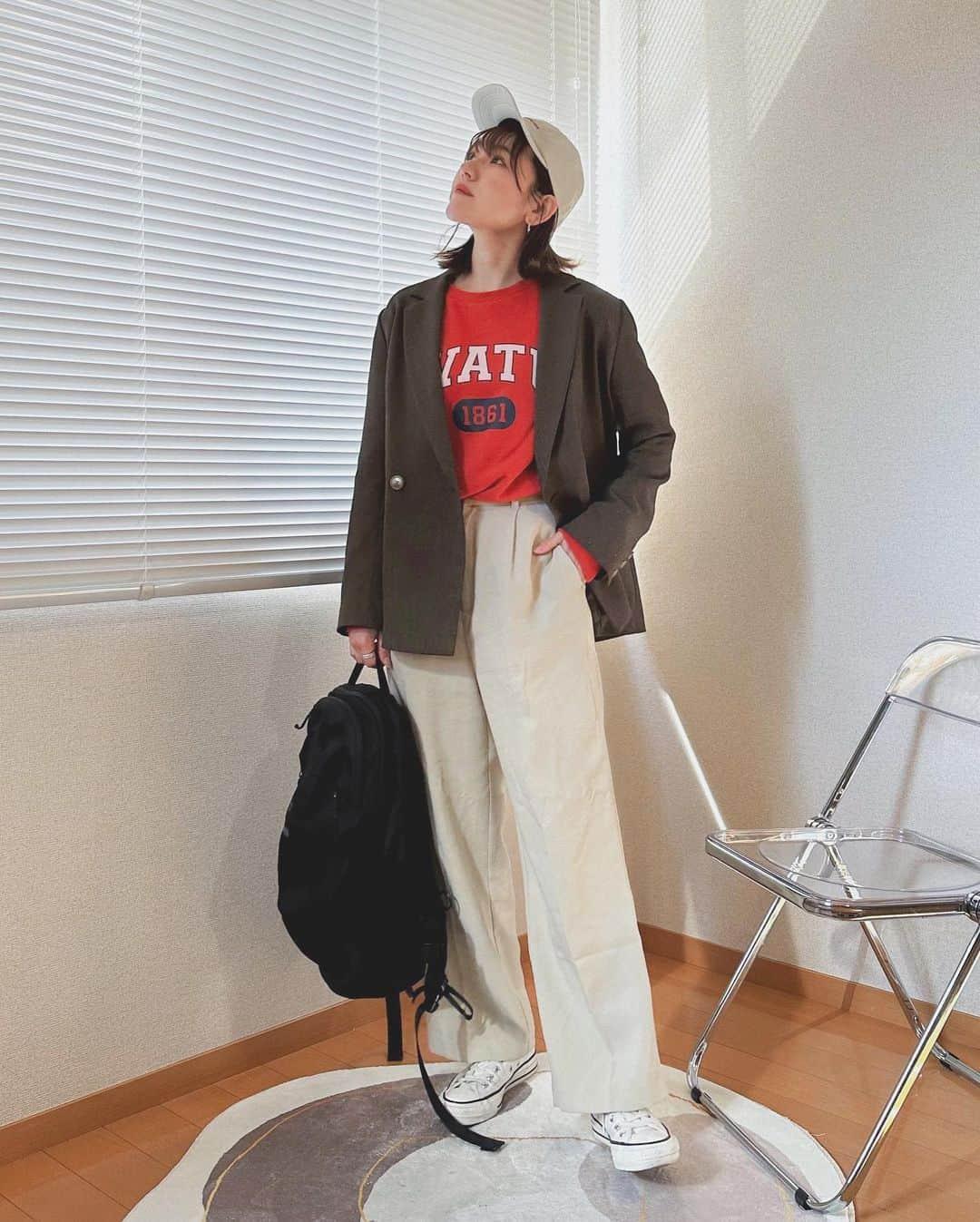 かほこ。さんのインスタグラム写真 - (かほこ。Instagram)「ㅤㅤㅤㅤㅤㅤㅤㅤㅤㅤㅤㅤㅤ ㅤㅤㅤㅤㅤㅤㅤㅤㅤㅤㅤㅤㅤ jacket : #journalstandard sweatshirt : #ungrid bottom : #lowrysfarm cap : #uniqlo backpack : #arcteryx sneakers : #converse ㅤㅤㅤㅤㅤㅤㅤㅤㅤㅤㅤㅤㅤ ロゴスウェットをジャケットで大人カジュアルに❣️ ㅤㅤㅤㅤㅤㅤㅤㅤㅤㅤㅤㅤㅤ オレンジのような赤のような色味に、ブラウンのジャケット、他はホワイトで🤍 ㅤㅤㅤㅤㅤㅤㅤㅤㅤㅤㅤㅤㅤ #kaho_fashion」4月5日 21時07分 - xxokohakxx