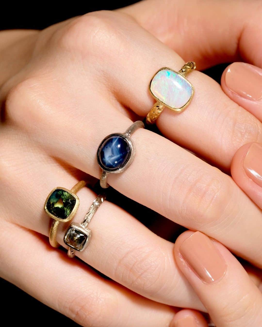 muskaさんのインスタグラム写真 - (muskaInstagram)「Our collection of colored stone rings features a dazzling array of gemstones in various hues. Each ring is expertly crafted with attention to detail, showcasing each gemstone's natural beauty and unique character. ⁡ #muskajewelry #the6thnigjt #oneofakindjewelry #oneofakindring #showmeyourrings #ringoftheday #ringsofinstagram #alternativeengagementring #engagementring #結婚指輪 #婚約指輪 #エンゲージリング #オーダーメイドジュエリー #オーダーメイドリング」4月5日 21時09分 - muska_jewelry