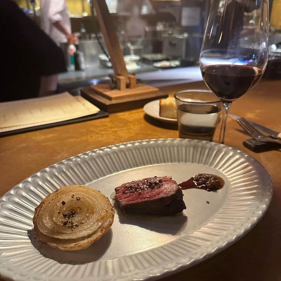 メーガン花子さんのインスタグラム写真 - (メーガン花子Instagram)「Wine and dine🍷❤️ 少し前に行ったディナー　お腹いっぱいになると幸せ」4月5日 21時10分 - megan.hanako