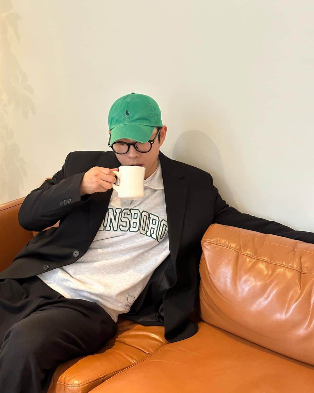 ディノのインスタグラム：「우리 상미가 찍어줬드래요~🥸」