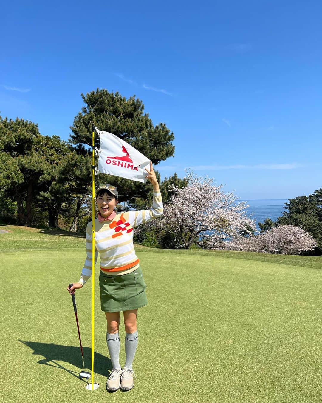 のインスタグラム：「⛳️川奈ホテルゴルフコース　大島コース⛳️ 桜綺麗だった🌸🌸」