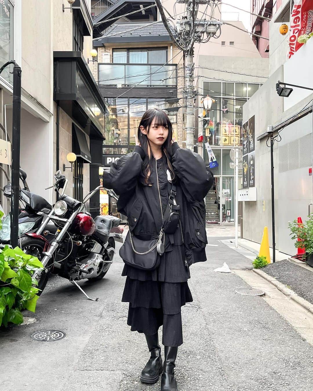 櫻子さんのインスタグラム写真 - (櫻子Instagram)「. @reine__official のショルダーバッグが来週の10日(月)から再販されるよ❤️‍🔥」4月5日 21時33分 - rako_bear_