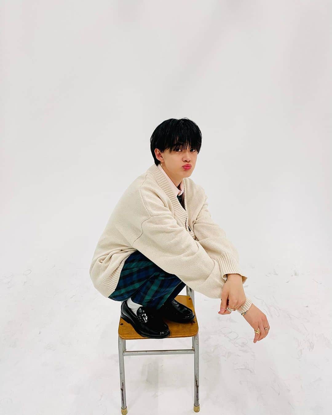 小川史記（FUMINORI）のインスタグラム：「ありがとうがたくさん🫶✨☺️🤝  制服。。。うん。。。  #BUDDiiS」