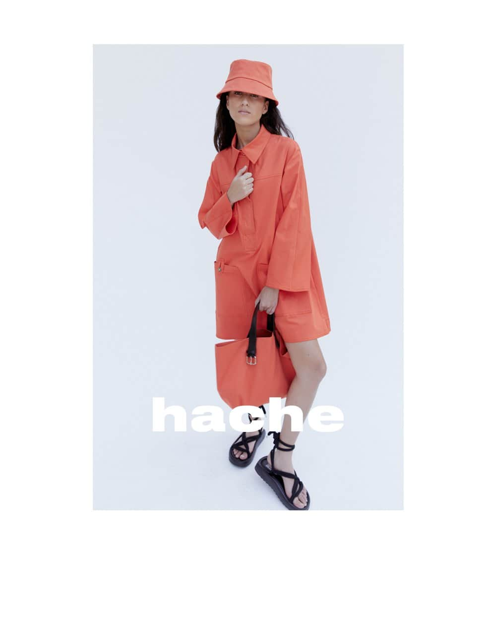 アッシュのインスタグラム：「Bring a touch of the swinging 60's to your wardrobe with our vibrant orange-red Martello dress! The bold color and A-line cut make this dress a true showstoppe  #hache_official #ss23」