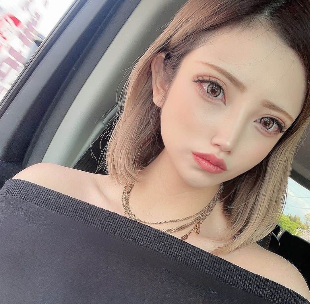 じゅりあのインスタグラム：「◀︎Follow me . . 定期的に来る 自分の顔の飽き。 そろそろエクステ付けたり変化しないと。 . .  #photooftheday #instagood #bestoftheday #l4l #f4f #model #fashion #beauty #ootd #instastyle #Followme #Followback #influencer #happiness #フォロー返し #インスタ映え #インスタグラマー #名古屋 #ファッション #おしゃれさんと繋がりたい #今日のコーデ #モデル #充実 #幸せ #かわいい #最高 #インフルエンサー」