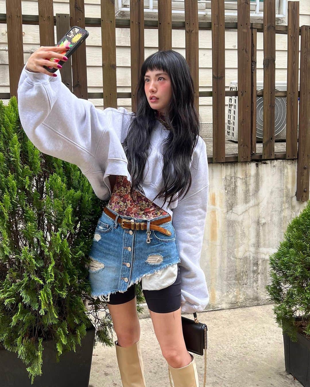 ナナ さんのインスタグラム写真 - (ナナ Instagram)「볼빨간나나 🍑 🍒 🌿 ☂️」4月5日 13時20分 - jin_a_nana