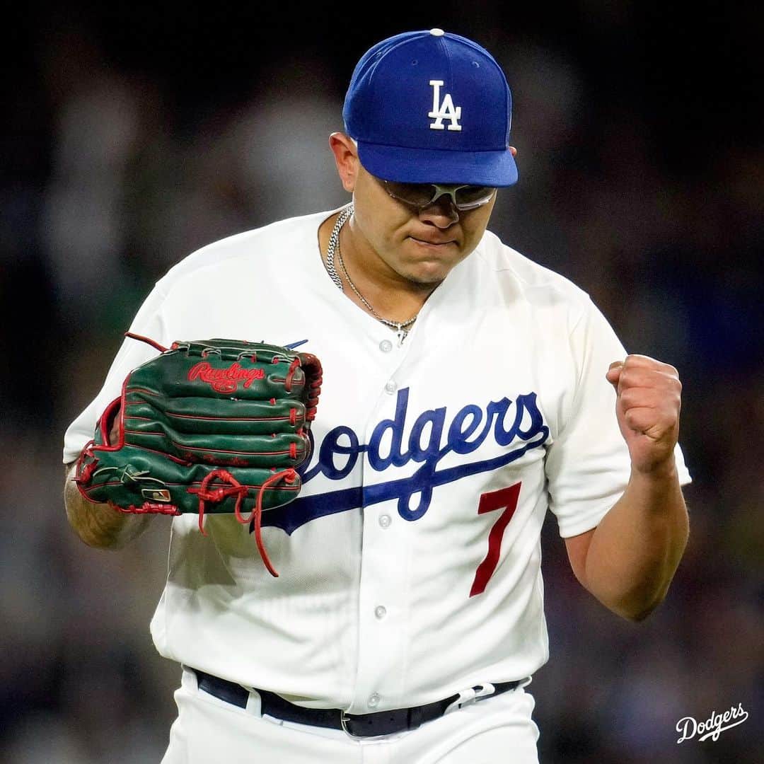 Los Angeles Dodgersさんのインスタグラム写真 - (Los Angeles DodgersInstagram)「SWEEP.」4月5日 14時32分 - dodgers