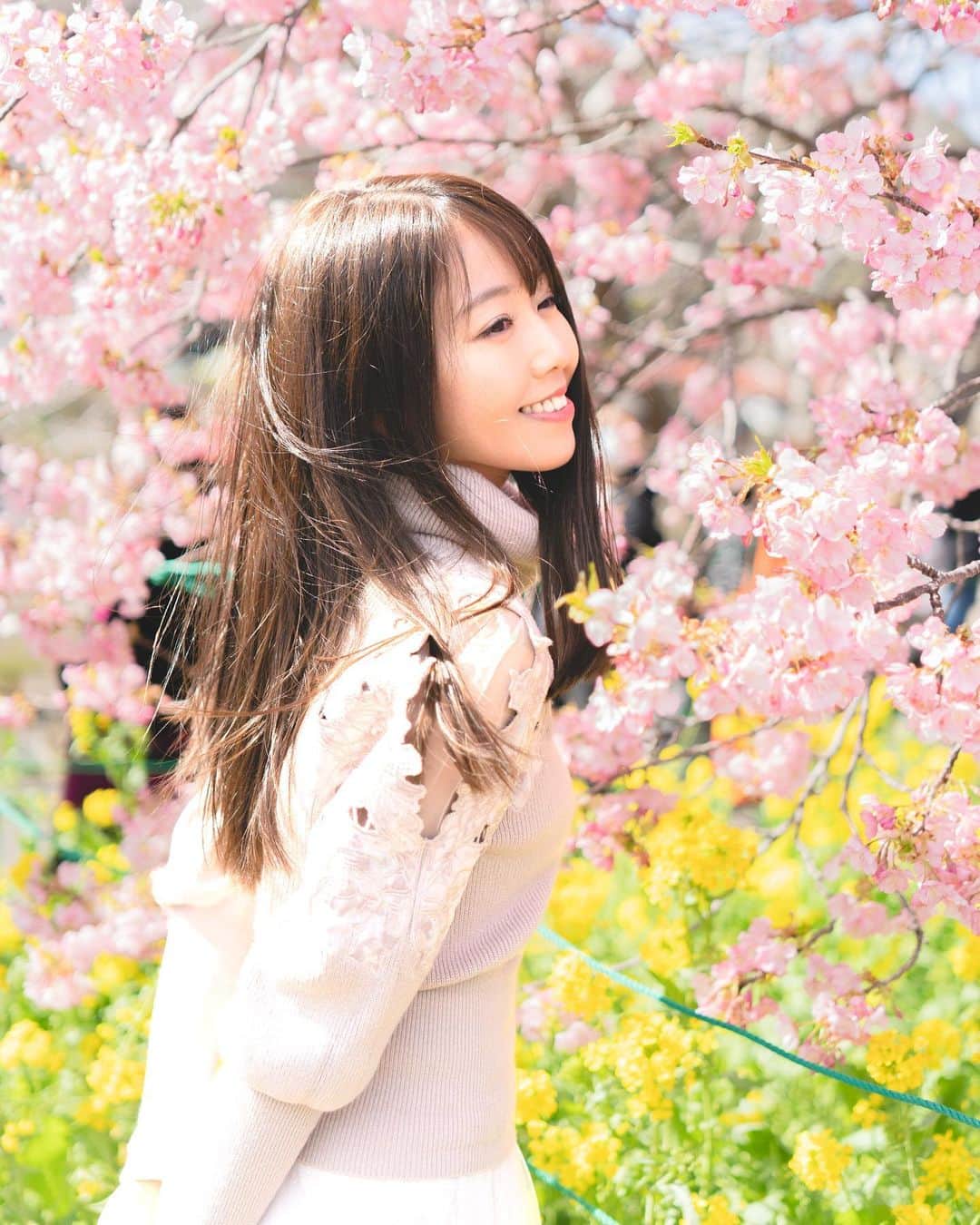 沙倉しずかさんのインスタグラム写真 - (沙倉しずかInstagram)「.⁡ 今年はいっぱい桜と一緒に撮ってもらったなぁ😌🌸🌸🌸  photo… @photototo.10   ✼••┈┈┈┈••✼••┈┈┈┈••✼••┈┈┈┈••✼ ⁡ ⁡ ⁡ ✼••┈┈┈┈••✼••┈┈┈┈••✼••┈┈┈┈••✼ ⁡  #桜ポートレート  #桜ポトレ #japanesegirl #portrait  #jp_portrait_collection #good_portraits_world」4月5日 15時23分 - sakura_shizuka