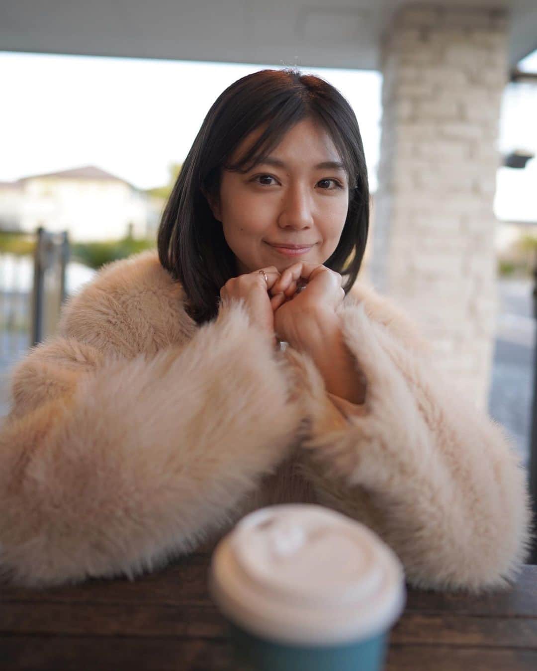 のインスタグラム：「with me? ☕️ . photographer @camera_aoinsta」