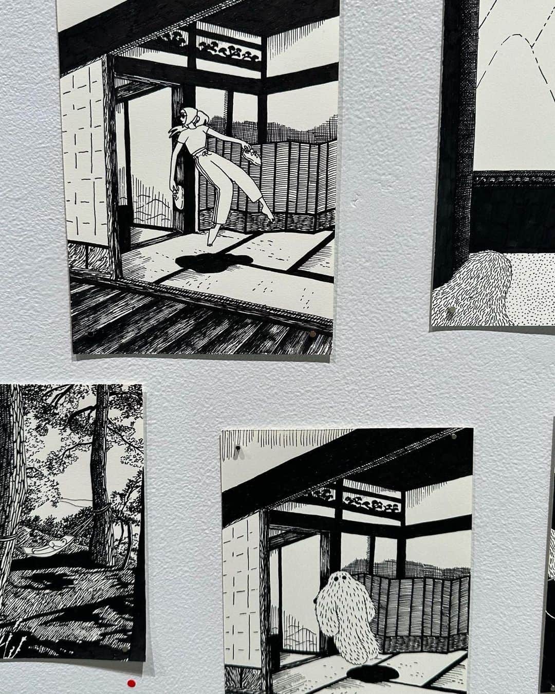 中田クルミさんのインスタグラム写真 - (中田クルミInstagram)「撮影のため、しばらく京都に滞在してます🌷 桜がいちばん綺麗な時だったのに、いい写真を撮り損ねた🥹 空き時間は京おどりを観劇したり 谷小夏さん @tani_konatsu の個展に行ったり。 ペンの白黒のみで描かれた夢の世界は、見る人それぞれの彩りが浮き上がるようでした💭  お着物、大慌て&半幅帯だと20分ちょっとで着られるようになった！ #着物」4月5日 15時41分 - kurumi_nakata