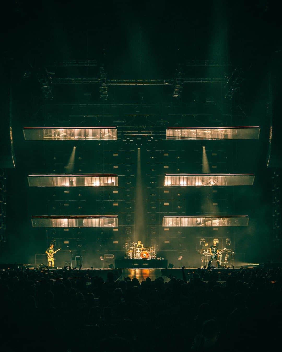 MUSEさんのインスタグラム写真 - (MUSEInstagram)「Denver – Thank you for sharing this epic night with us! ⚡️   📸 • @theworkofjar」4月5日 15時50分 - muse