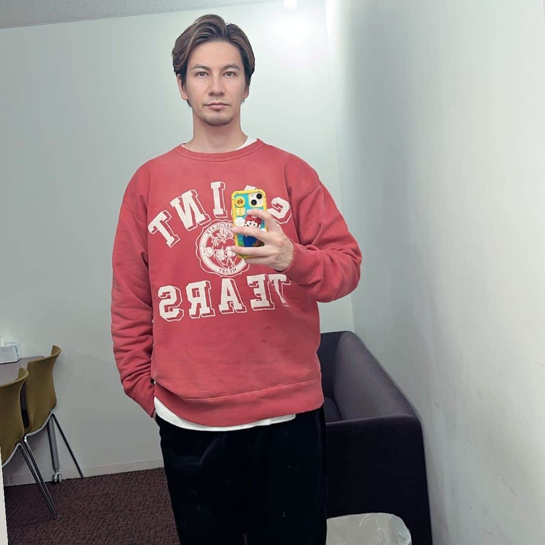 のインスタグラム：「セントマイケルのヴィンテージ感たまらない。完全にお気に入り✊ しかし赤が似合うなぁ。 ↑うん、自分で言わないで  #saintmxxxxxx #saintmichael #vintage #vintagestyle」