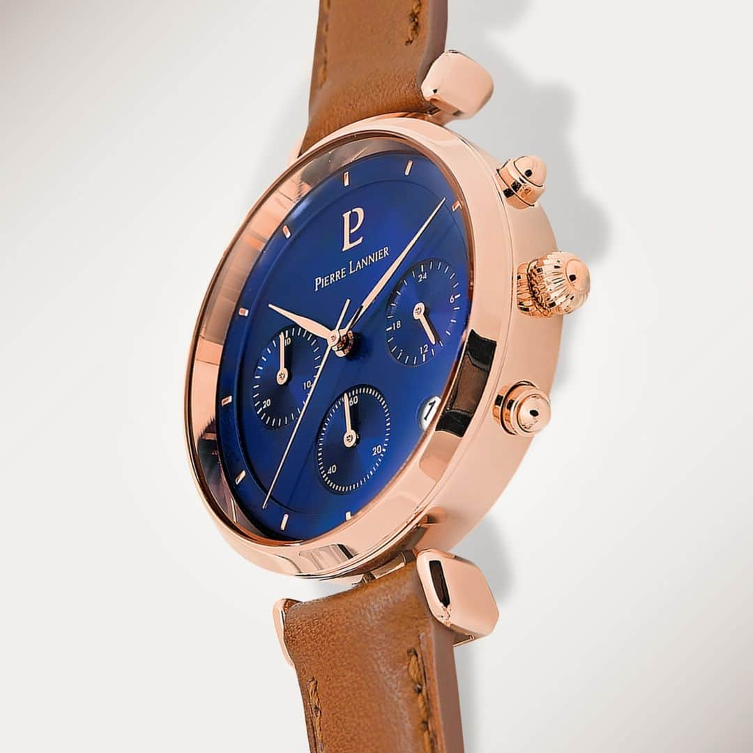 ピエールラニエのインスタグラム：「Lutecia est la toute première montre chronographe femme de chez Pierre Lannier. Les trois compteurs cerclés ajoutent de la profondeur et du caractère à ce design unique. Que pensez-vous de ce tout premier modèle chronographe femme ?   #pierrelannier #womenwatches #watch #frenchwatch」