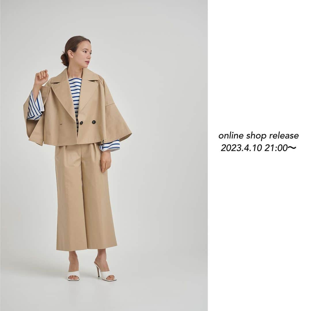yoriのインスタグラム：「*online shop release*  4/10 pm21:00〜 2023 spring 新作が発売となります！  詳細はonline shopを ご確認下さい。  #コットンショートトレンチコート #コットンキュロットパンツ #デニム風ビッグカラーショートブラウス #マリンデニム風ワイドパンツ #ポコポコギャザーブラウス #シャイニーウィルスティックパンツ #Vネックサテンワンピース #リボンボタンショートシャツ #たっぷりギャザースカート #ギンガムチチェックパーカー #ショートスリーブリボンブラウス #ミックスツイードハット #サニーツイードリボンキャップ  #yori_japan」
