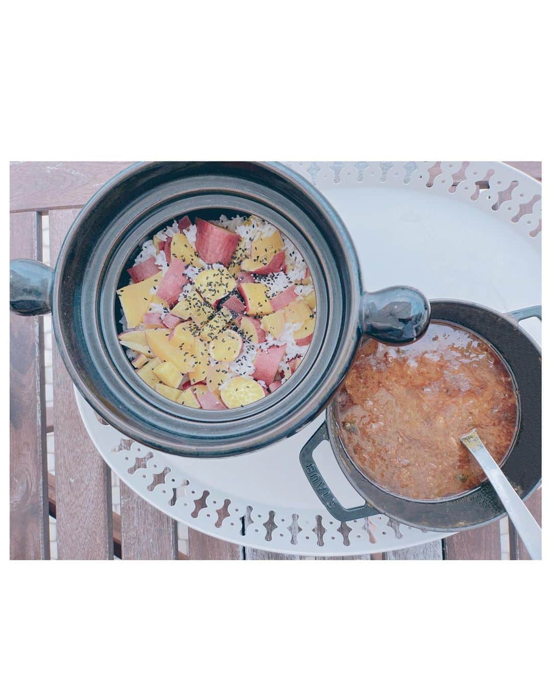 上山竜治さんのインスタグラム写真 - (上山竜治Instagram)「バッタバタな日々の中で作る男飯。 さつまいもご飯と、余り物で作った男のスパイシーカレー。」4月5日 16時42分 - kamiyama_ryuji_0910