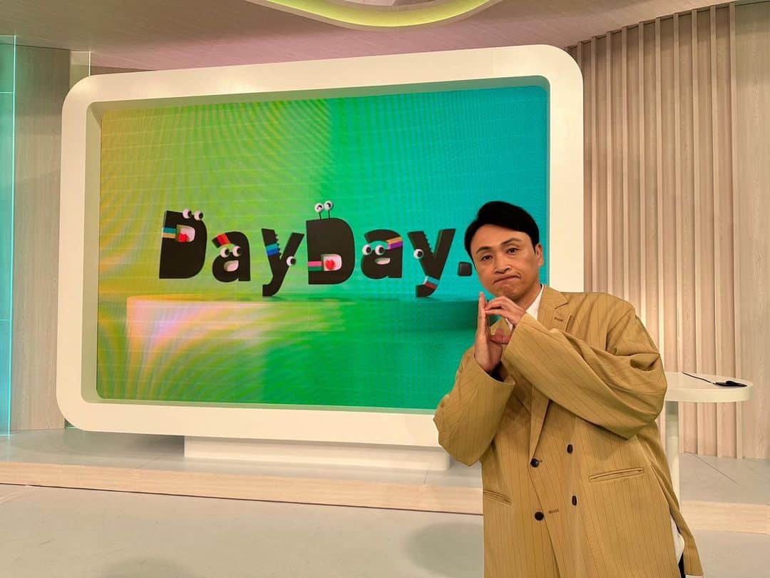 児嶋一哉のインスタグラム：「水曜日レギュラー頑張ります！ #DayDay #水曜日 #楽しもう」