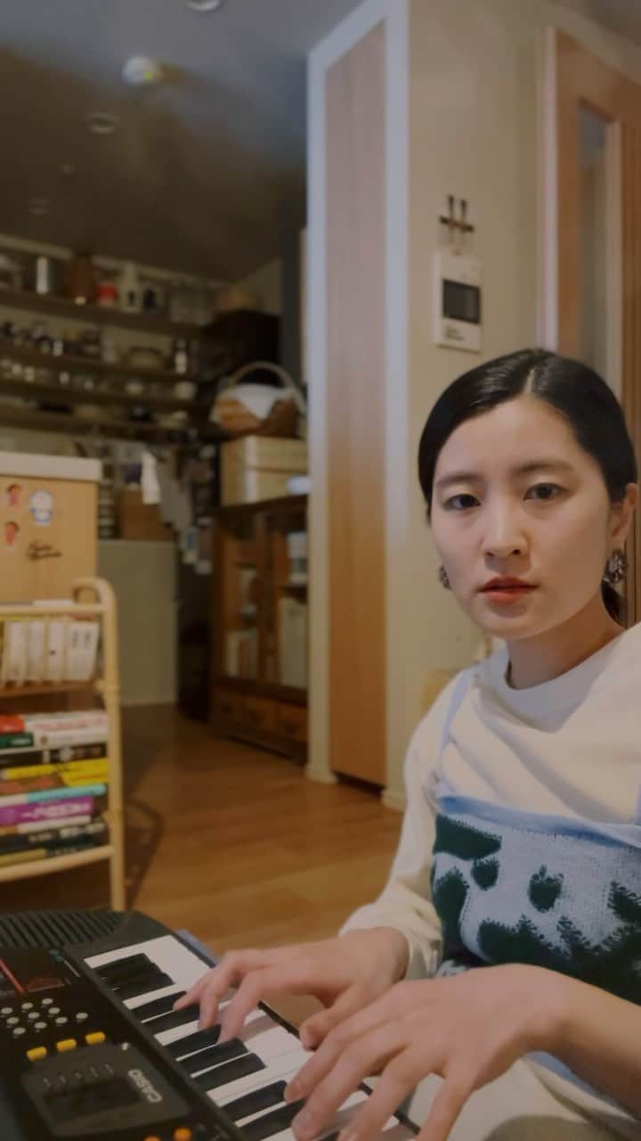 YeYeのインスタグラム：「"meaningless" is always important」