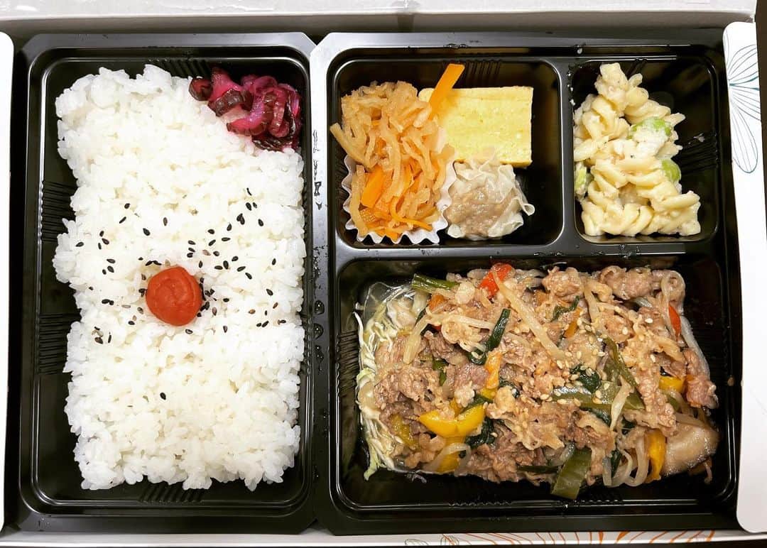 バカリズムのインスタグラム：「バズリズム飯」
