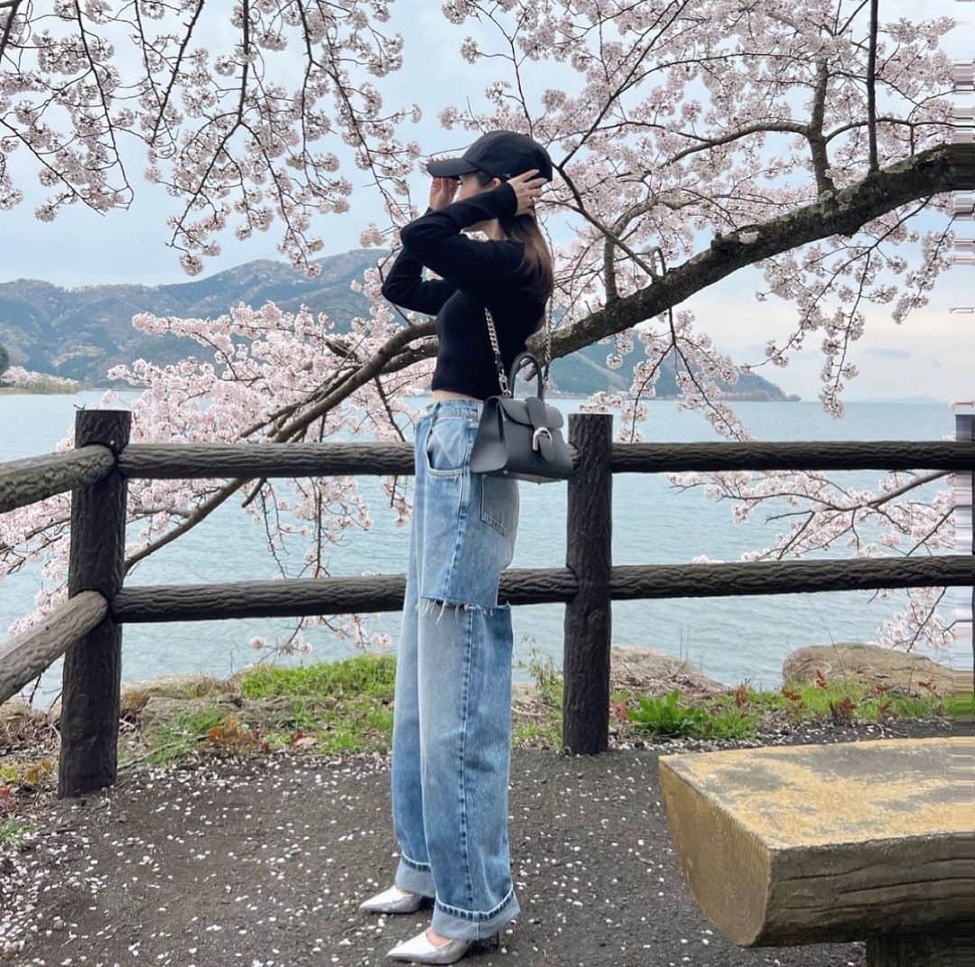 yuukii.iさんのインスタグラム写真 - (yuukii.iInstagram)「お花見した時の🍡🌸  ZARAのトップスはボーダーと色違いで🦓🖤 マルジェラの為のトップス？って思うくらい丈感がぴったり🫶💕」4月5日 16時58分 - yuukii.i