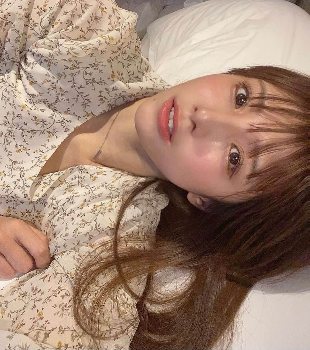 夏本あさみさんのインスタグラム写真 - (夏本あさみInstagram)「先にお風呂入ってくる、、？」4月5日 22時27分 - natsumotoasami