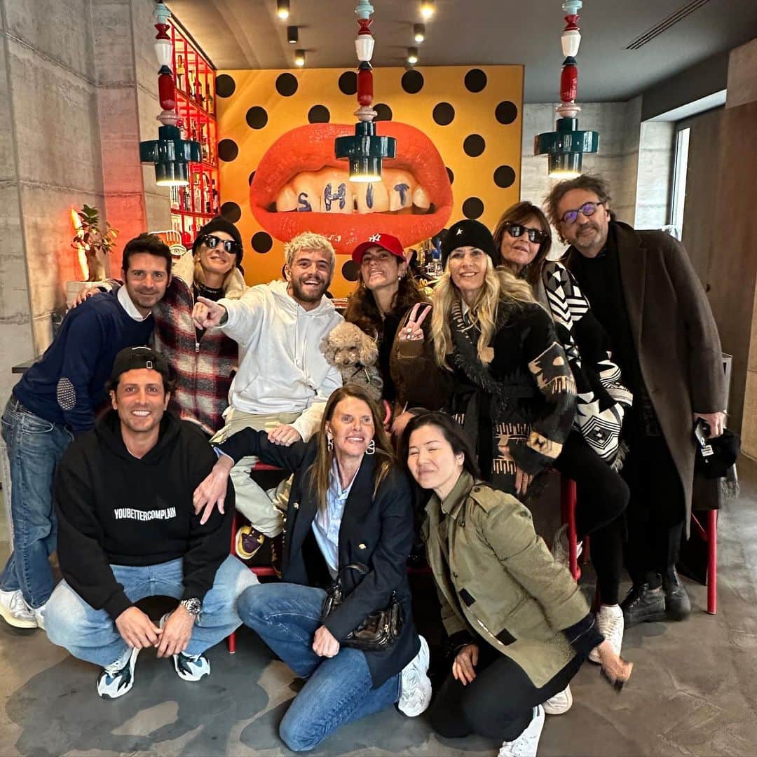 アンナ・デッロ・ルッソさんのインスタグラム写真 - (アンナ・デッロ・ルッソInstagram)「Reunited in a nice day 💕💕💕 congratulations to @nicolo_triggiani ❤️and his team for this new adventure @apulianfactory 👏🏻👏🏻👏🏻」4月5日 17時19分 - annadellorusso
