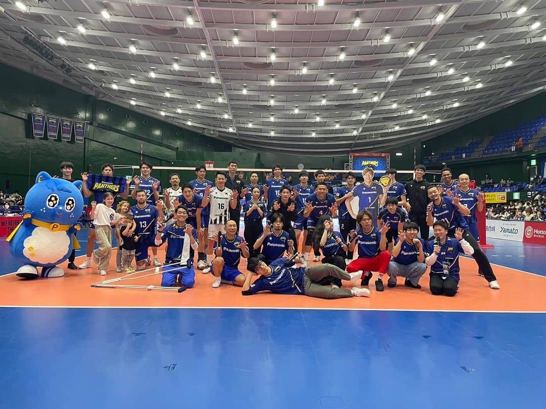 羽尻紘規のインスタグラム：「. 先日パンサーズの試合観に行かせてもらいました！  澤畑…」