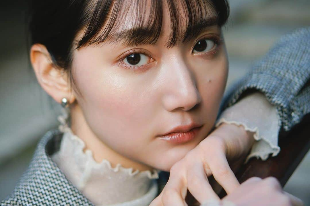 高井真菜のインスタグラム：「インスタ投稿。 載せれる写真はあるけど文章に困って投稿せずに終わることが多々あります。  この日のマスカラがとっても可愛かった、、♡ 💄@sakura.k.5  📸@ukitacamera」