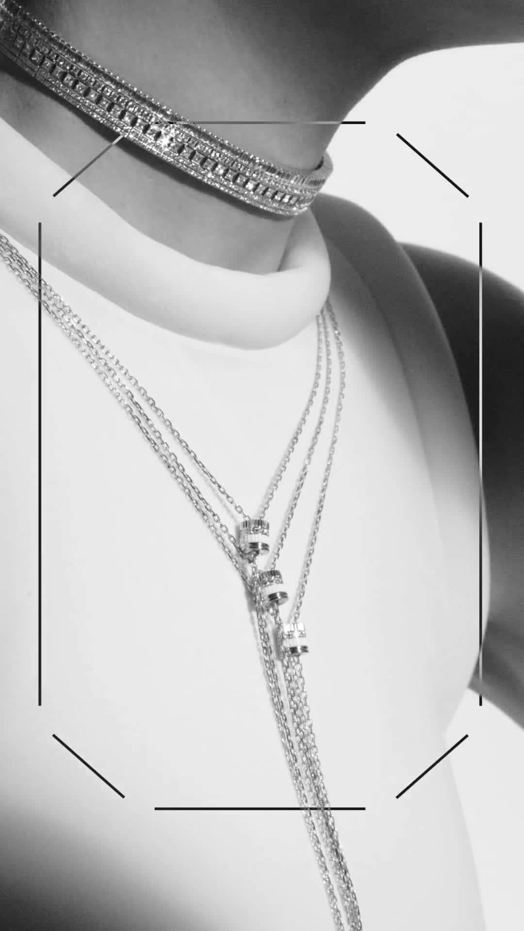 ブシュロンのインスタグラム：「Nothing less than white. With new Quatre Double White Edition, the simplest color shines the brightest.⁣ ⁣ #BasicnotBasic⁣ #BoucheronQuatre」