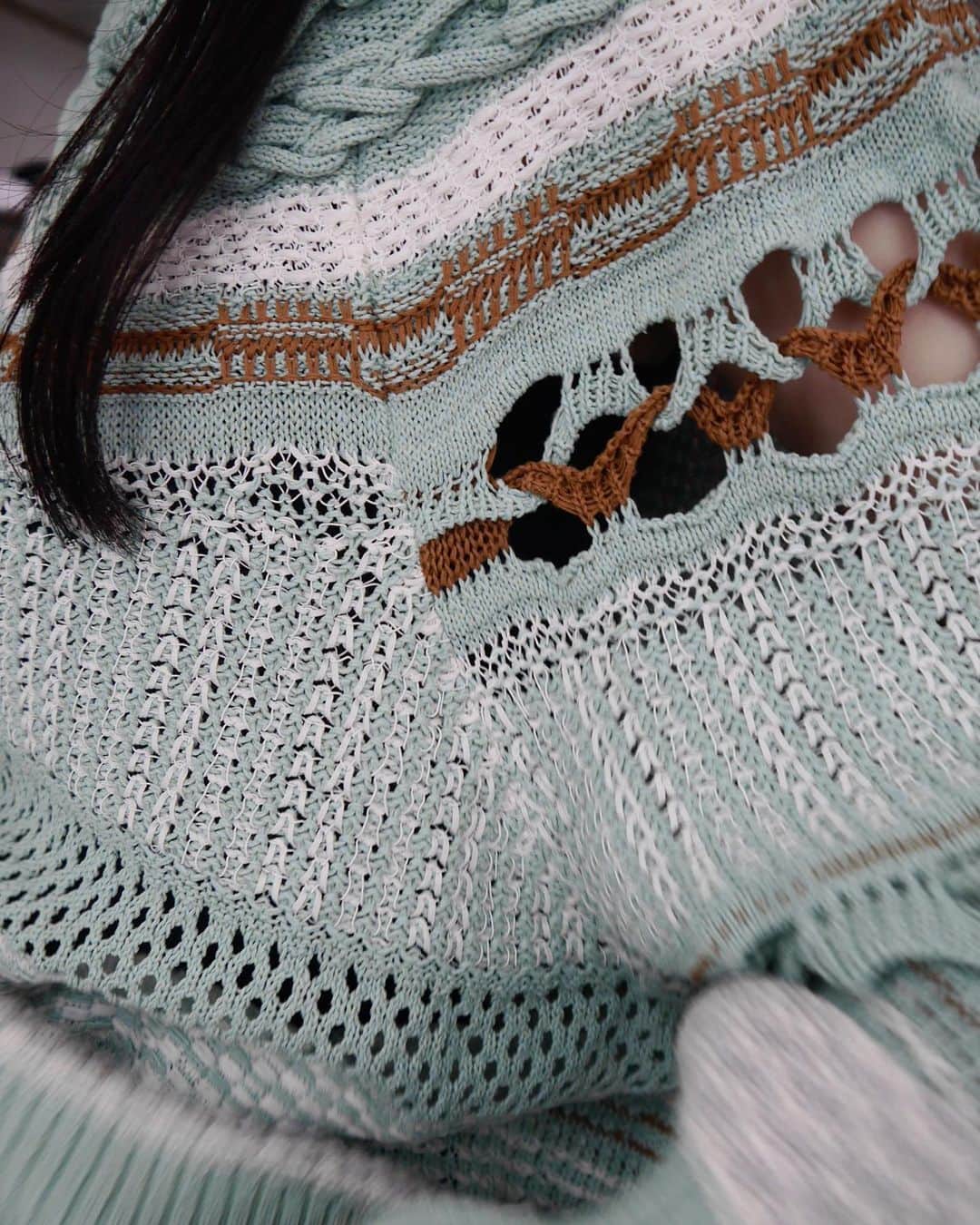 MIDWEST TOKYO WOMENのインスタグラム：「@mamekurogouchi  Banboo basket pattern knitted series Cardigan / Knit」