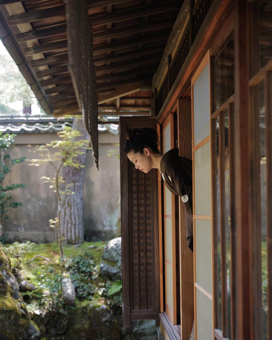 森星さんのインスタグラム写真 - (森星Instagram)「Zen experience at Nanzenji temple in Kyoto.  wearing @shokurakuasano by @asaasaaasaa  photographer @tokio_kid  Special thanks to @yoshie.816」4月5日 19時16分 - hikari