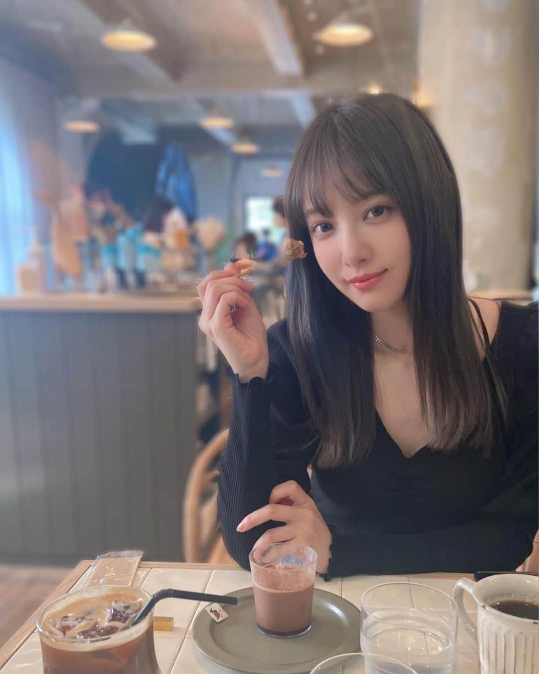 池田ショコラさんのインスタグラム写真 - (池田ショコラInstagram)「ひとくち食べる?🥰」4月5日 19時17分 - chocolat0314