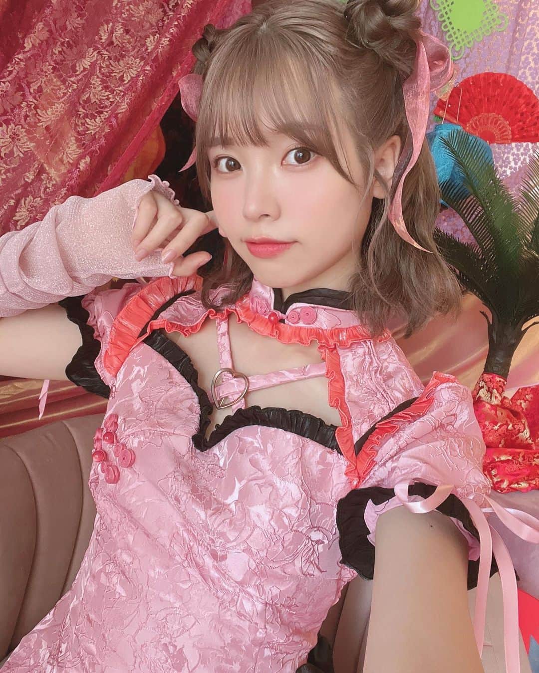 Liyuu（リーユウ）さんのインスタグラム写真 - (Liyuu（リーユウ）Instagram)「チャイナ🇨🇳🐼 改良旗袍有点新鲜的」4月5日 19時29分 - koi_liyuu