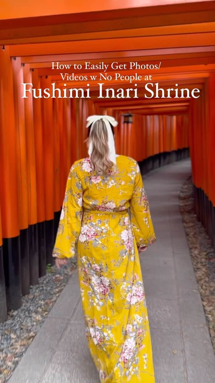 アリサ・ラモスのインスタグラム：「Sometimes I regret sharing certain travel tips in the past..because then I realize people actually do them and then it’s no longer a secret or good tip 😂  I thought we’d be good getting to one of the most famous sites in Kyoto, the Fushimi Inari Shrine, at 7am…but many people had the same idea, and I’m not going to lie, I knew it should have been closer to 6am!  During my first solo trip to Japan in 2017, I took the ladies-only overnight bus from Tokyo to Kyoto. It dropped me off at a bus station at 5am, and I couldn’t check into my capsule hotel until 2pm so I looked up the closest shrine on the map and walked to it.  The ticket booth wasn’t open, not a soul was in sight, and I felt slightly guilty but just went ahead in (later found out it’s free and that counter was to buy your fortune). I had never seen or heard of Fushimi Inari before. These epic photos hadn’t been posted thousands of times yet.  So you can imagine my amusement and awe when I saw these hundreds of Inari making a tunnel! I took the photo in the reel with a selfie stick and didn’t realize that shot was going to become so popular! I posted how I got it back then, and like most popular places, it makes sense to go that early.  So what do you do if you don’t want to wake up at 5am for photos? You should still try to go as early as possible. Keep in mind most tour groups arrive by 9!  There will still be people. The biggest strategy of all is patience and respect. Don’t tell people to move. It’s not YOUR place. Patiently wait for a gap in the crowds, let others pass, or just find different angles!  Both of the videos in this clip were actually going backwards against the flow of the crowd. So it was easier to peak and see if anyone was coming out, then jump in, than constantly have people behind you needing to pass or take pics (but again, don’t block people’s path or force them to go around you, be a ninja!)  Fushimi Inari is truly a magical, spiritually strong, and energetic place, so I recommend the 5am option to truly embrace it. Don’t forget to live the experience there and not just go for photos/videos!  #fushimiinari #fushimiinarishrine #kyoto #kyotojapan #mylifesatravelmovie」