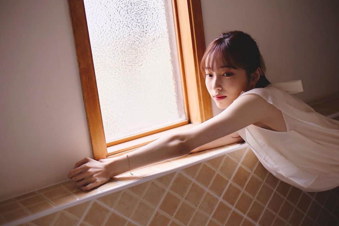 林佑香のインスタグラム：「今日から、「セント・フォース　スクールカレンダー2023」が発売されます！✨  私は8月を担当しています🍉  コンパクトなサイズなので使いやすいと思います☺️✨  そして！カレンダー発売に伴い、発売記念イベントが今週4月8日(土)11:30〜開催されます！✨  柴田阿弥さん、刈川くるみさんと一緒に私も出演させていただきます！  是非遊びに来てください✨  URLはこちらです！↓  https://www.shosen.co.jp/event/8210/  ストーリーからだとすぐURL飛べます！🐥」