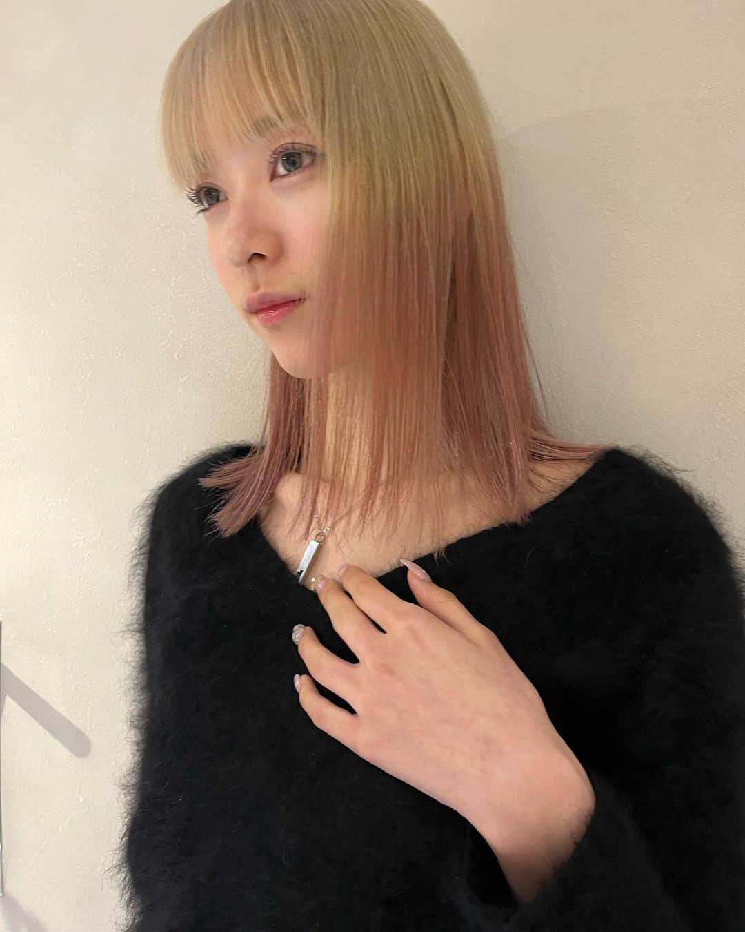 夏目璃乃さんのインスタグラム写真 - (夏目璃乃Instagram)「🩰  イメチェンしましたん‪‪☺︎‬ バッサリカットして久しぶりのピンク🫶🏻」4月5日 19時48分 - natsume_rino
