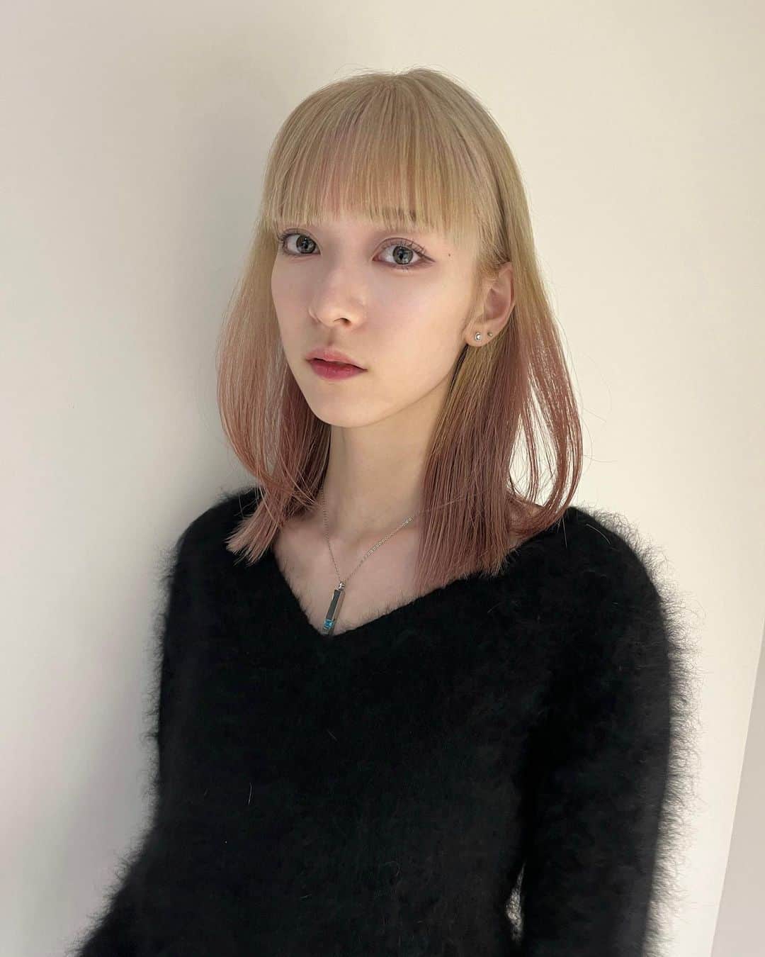 夏目璃乃のインスタグラム：「🩰  イメチェンしましたん‪‪☺︎‬ バッサリカットして久しぶりのピンク🫶🏻」
