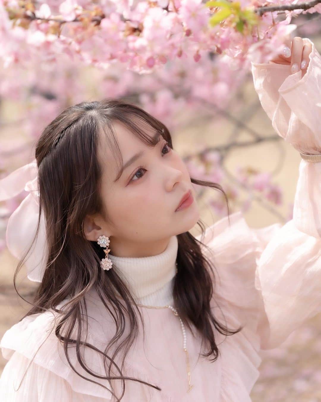 mimさんのインスタグラム写真 - (mimInstagram)「桜散っちゃったね🌸🥲 皆は何枚目が好き？  photo.@cf_yuma」4月5日 20時01分 - mim_11_11