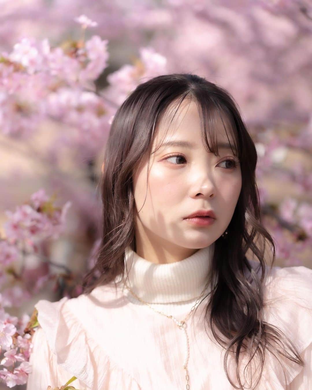 mimさんのインスタグラム写真 - (mimInstagram)「桜散っちゃったね🌸🥲 皆は何枚目が好き？  photo.@cf_yuma」4月5日 20時01分 - mim_11_11