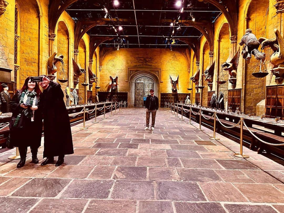 トム・フェルトンのインスタグラム：「There’s no place like home 🐍 x」