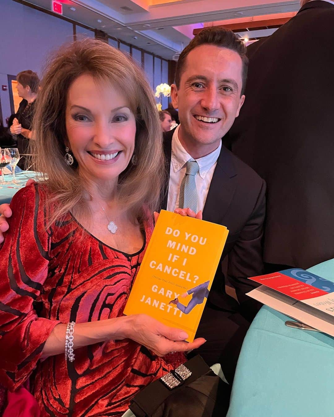 スーザン・ルッチのインスタグラム：「Hilarious Gary Janetti includes his story of meeting me in his laugh-out-loud Do You Mind If I Cancel!  Thank you, Gary! And thank you for personalizing this copy to me, delivered in person by your friend at the prestigious Poets and Writers Awards in NY💃🏽💃🏽💃🏽」