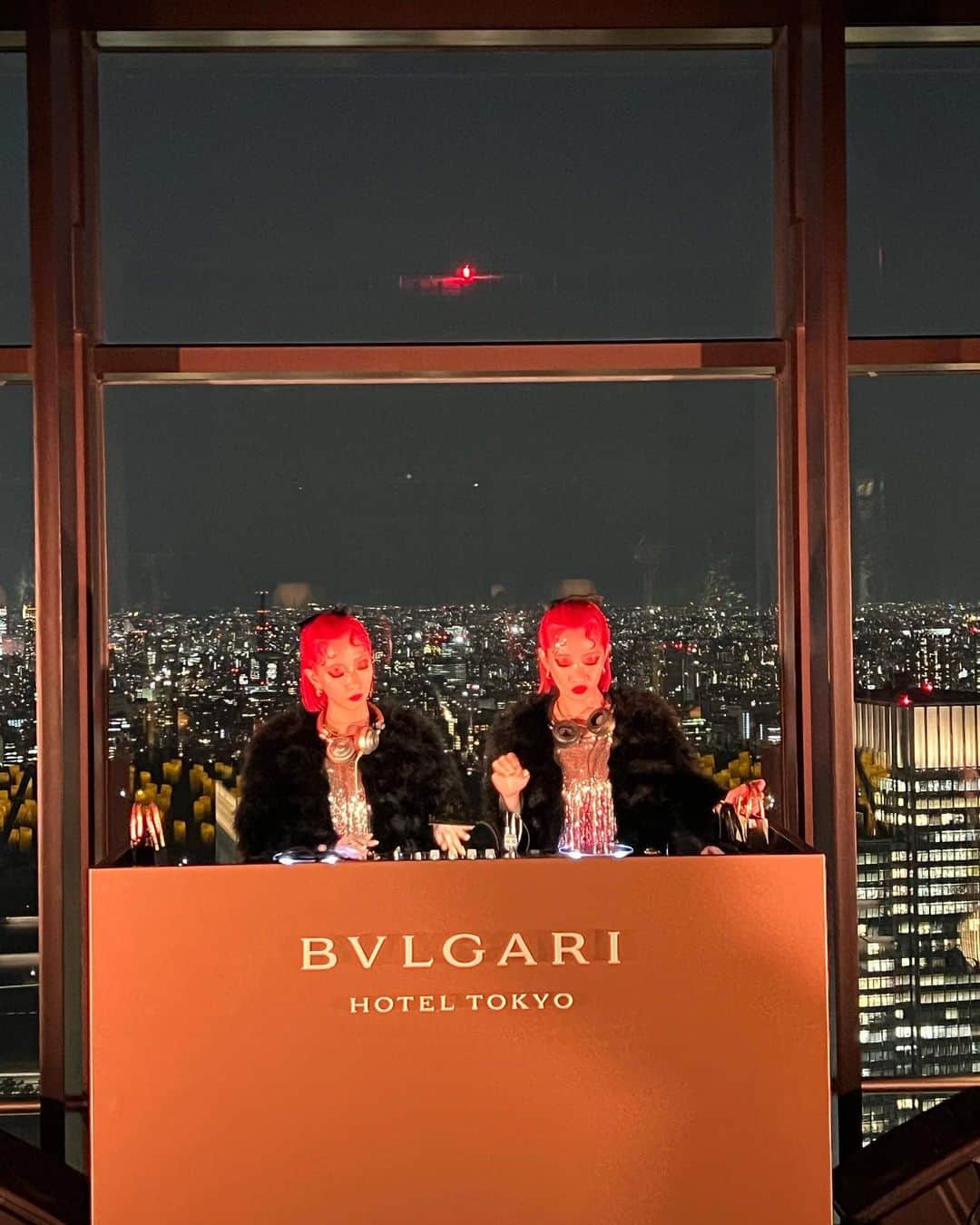 AYAさんのインスタグラム写真 - (AYAInstagram)「Bulgari Hotel Tokyo🌹❣️❤️  オープニングパーティではDJさせて頂きました🌸 東京の新しいランドマークになる事間違いなし、ですね🥰 いつも温かく迎えて下さるブルガリの皆様、素敵な時間をありがとうございました✨  Thank you to the @bulgari Family for having us🌹  @bulgarihotels  #Bulgari  #BulgariHotels  #BulgariHotelTokyo」4月5日 20時23分 - ayaxxamiaya