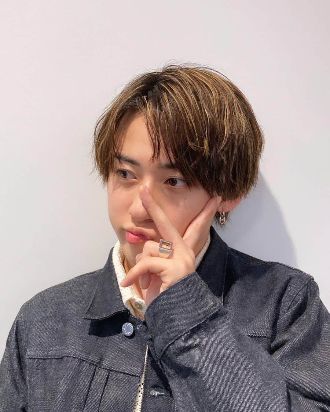 りゅうとのインスタグラム：「オオカミイベの時の オフショどーぞ＾＾  お魚釣りとキャンプと焚き火が したくてたまらない。  こんな渋い遊びを付き合ってくれる人周りになかなかいない〜。  あ、そ、ぼぼぼぼ〜」